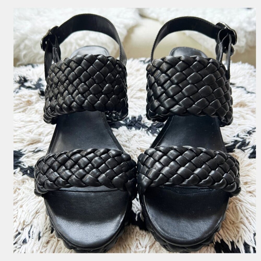 AEROSOLES - Camera Knitted